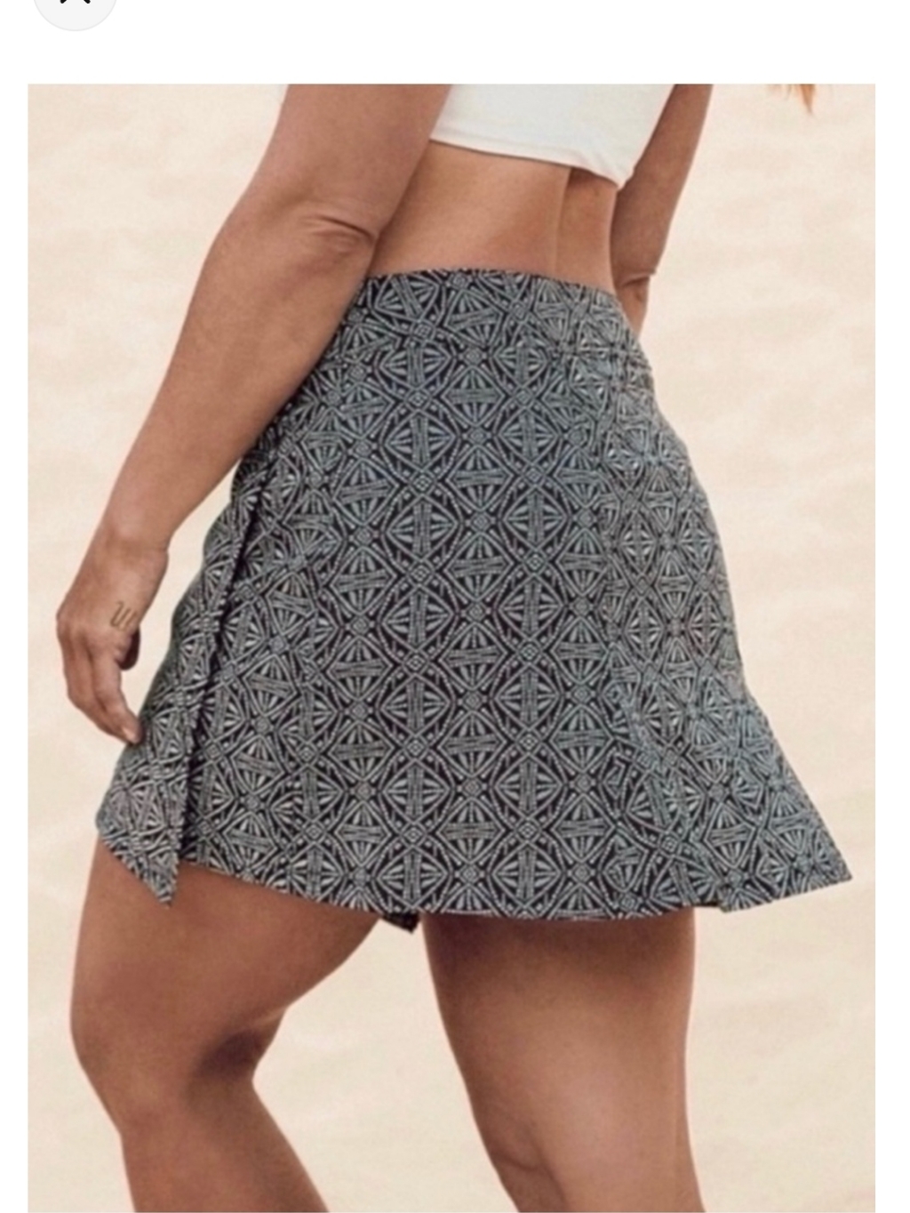 Rip Skirt Hawaii Swim Skirt Black White Size Large